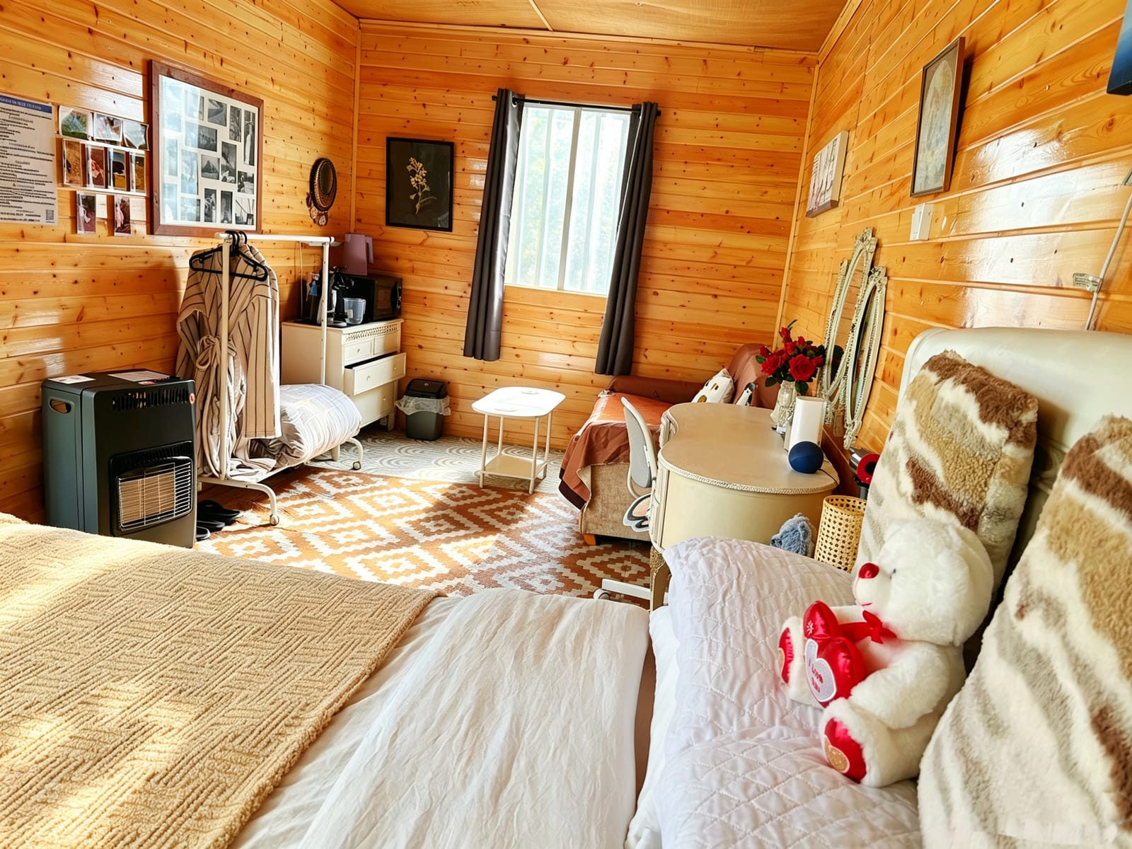 Valley View sleeping and lounge area